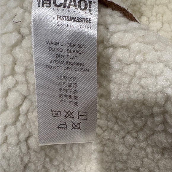 Paper Racine Shearling Vest - Picture 7 of 7